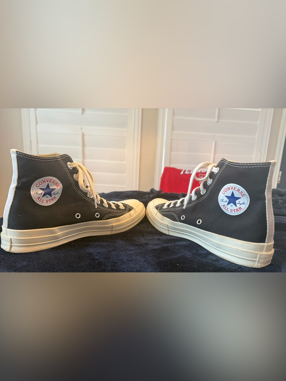 Converse Black and Cream High-Top Sneakers with Red Heart Logo W10/M8 - Picture 3 of 6